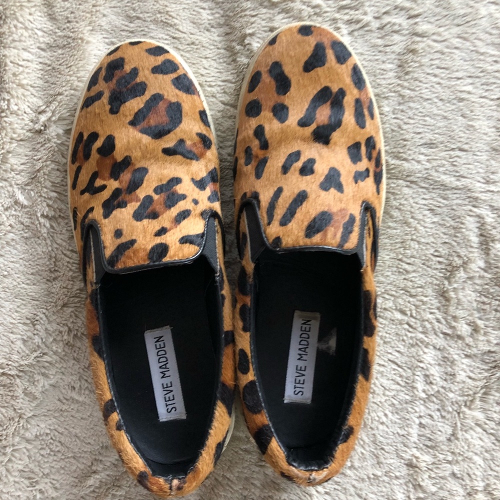 Steve Madden leopard print slip on shoes